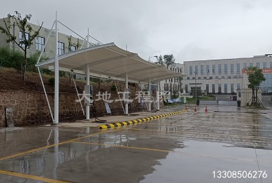 四川泸州高新区充电站顺利竣工